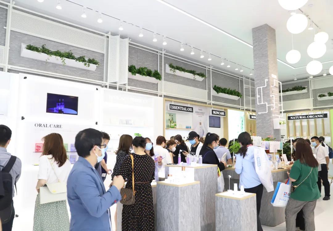 創(chuàng)意加碼 科技賦能 | 棟方股份第26屆上海美博會(huì)圓滿收官！